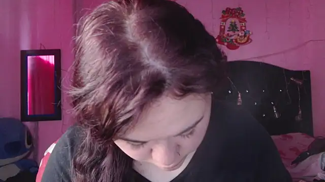 Snapshot of NikkiRous_ chatting on November 5, 2025, 1:14 pm NikkiRous online show from November 5, 2025, 1:14 pm