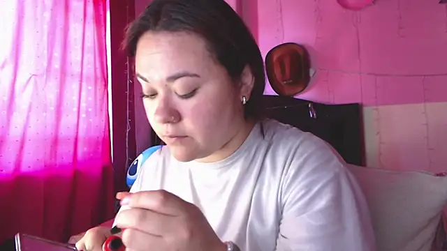 NikkiRous  online show from February 25, 2026, 2:28 pm