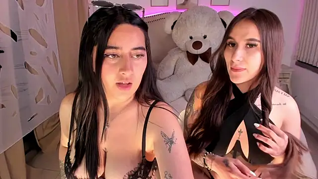 cami cruzz online show from October 22, 2025, 10:41 pm