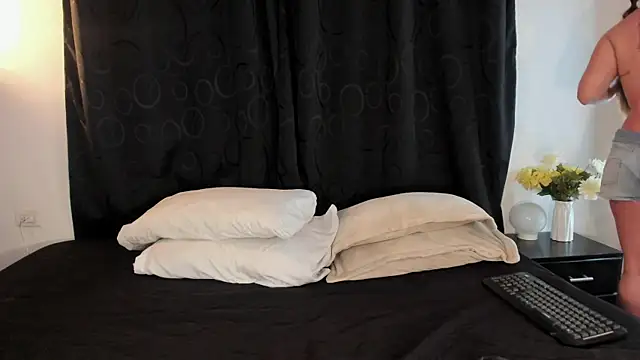 Snapshot of cami_cruzz chatting on May 20, 2026, 8:50 pm cami cruzz online show from May 20, 2026, 8:50 pm