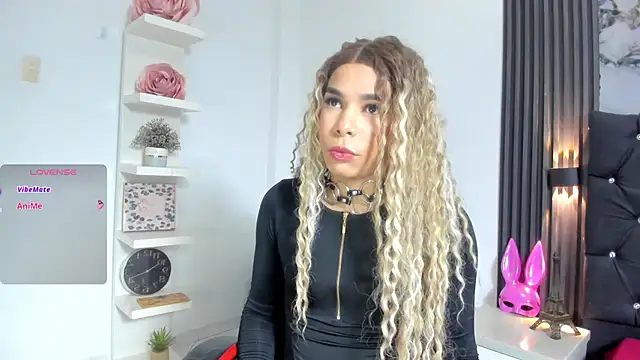 Snapshot of Giorgina_Parado chatting on April 18, 2026, 4:04 am Giorgina Parado online show from April 18, 2026, 4:04 am