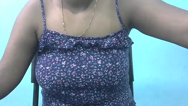 Snapshot of Im_Cute chatting on December 14, 2025, 6:52 am Im Cute online show from December 14, 2025, 6:52 am