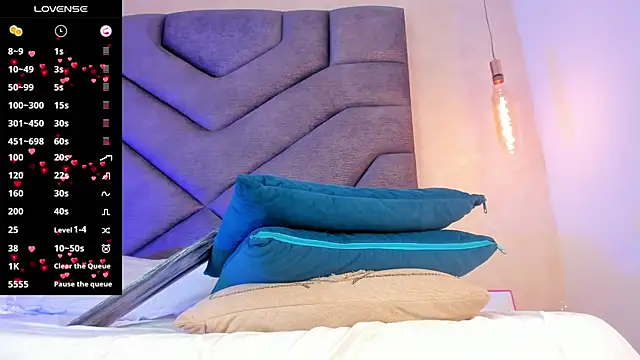 AilishBenson online show from October 29, 2025, 7:35 pm