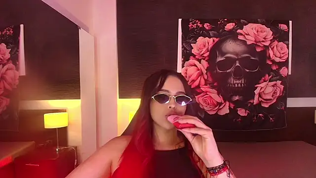 EvaaFoxxy1 online show from April 15, 2026, 7:58 pm