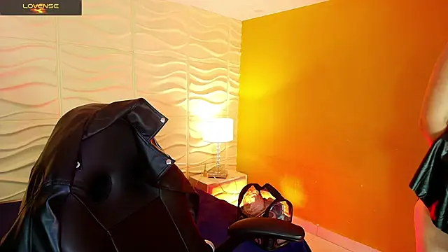 Snapshot of EvaaFoxxy1 chatting on November 20, 2025, 3:51 am EvaaFoxxy1 online show from November 20, 2025, 3:51 am