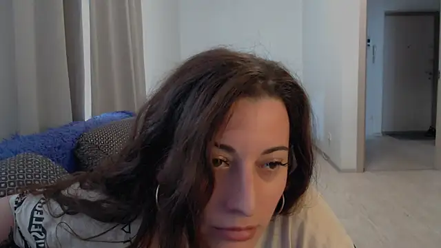 Helen Adams  online show from July 7, 2026, 7:23 am