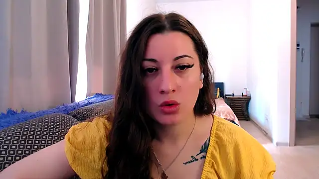 Snapshot of Helen_Adams_ chatting on June 4, 2026, 6:07 am Helen Adams online show from June 4, 2026, 6:07 am