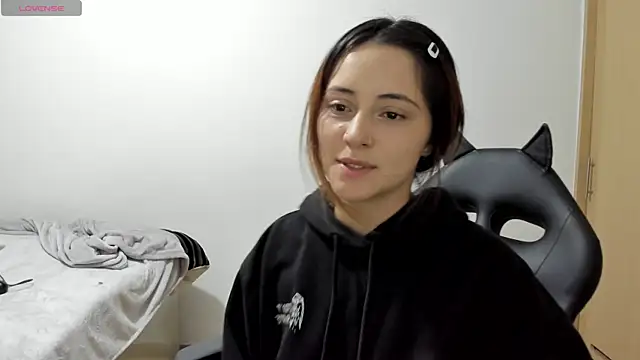 Snapshot of annie_mora chatting on September 26, 2025, 12:28 am annie mora online show from September 26, 2025, 12:28 am