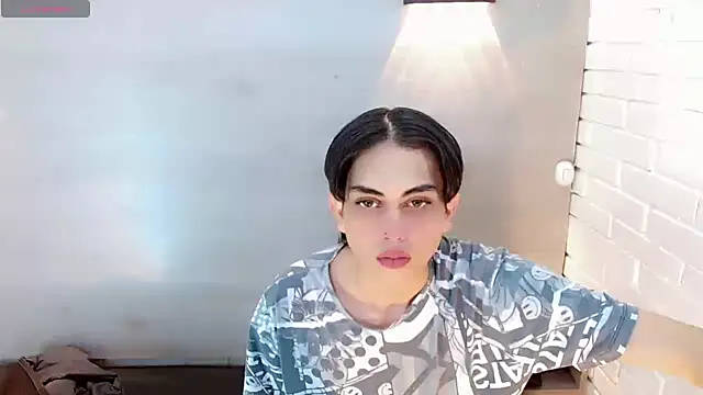 Daniela Pink  online show from September 18, 2025, 8:45 pm