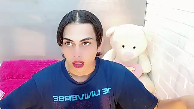 Daniela Pink  online show from October 25, 2025, 8:20 pm