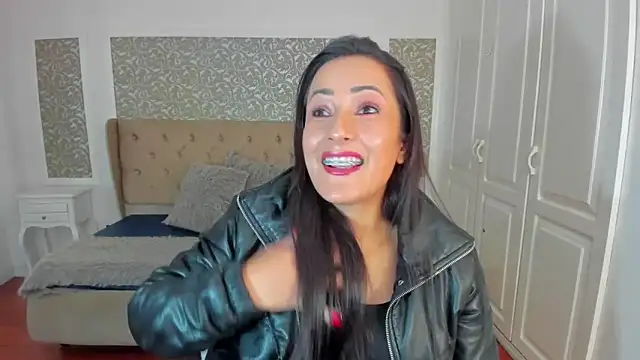 Snapshot of KimWessel_ chatting on October 20, 2025, 7:36 pm KimWessel online show from October 20, 2025, 7:36 pm