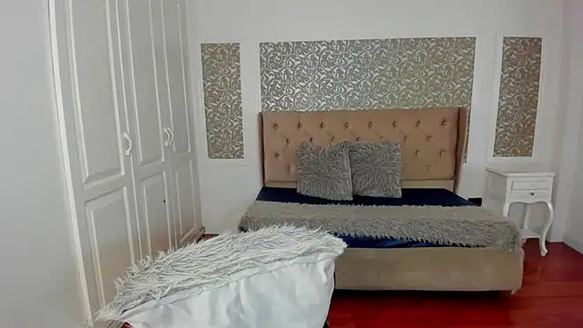 Snapshot of KimWessel_ chatting on October 3, 2025, 7:59 pm KimWessel online show from October 3, 2025, 7:59 pm