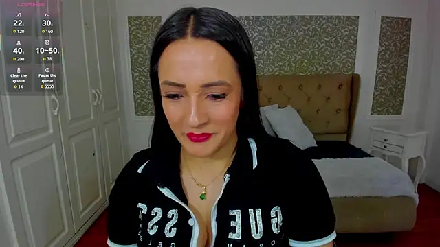 Snapshot of KimWessel_ chatting on November 22, 2025, 7:35 pm KimWessel online show from November 22, 2025, 7:35 pm