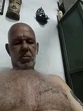 FabiQuilmes online show from March 22, 2025, 1:32 am