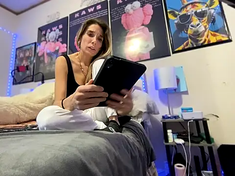 Snapshot of SarahStarr2020 chatting on December 3, 2024, 8:33 pm SarahStarr2020 online show from December 3, 2024, 8:33 pm