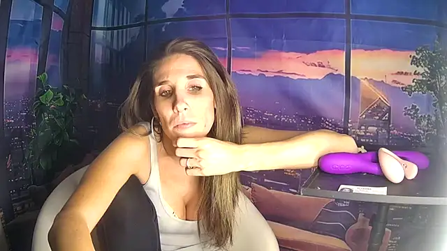 Snapshot of SarahStarr2020 chatting on November 17, 2025, 6:01 pm SarahStarr2020 online show from November 17, 2025, 6:01 pm