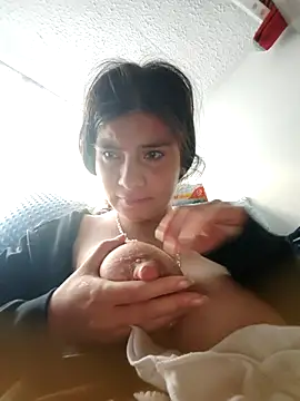 Snapshot of Sasha_smith23 chatting on November 27, 2025, 11:32 am Sasha smith23 online show from November 27, 2025, 11:32 am