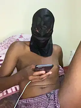 Snapshot of Gifttheskimaskboy chatting on May 3, 2026, 5:38 pm Gifttheskimaskboy online show from May 3, 2026, 5:38 pm