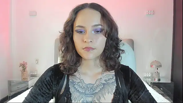 AnnyThompson  online show from February 24, 2026, 9:37 pm