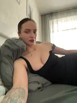 Kristis43 online show from February 21, 2026, 7:43 am