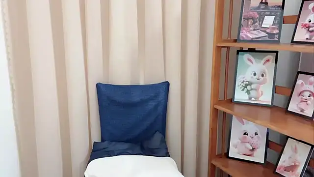 KaleAnisa online show from March 11, 2026, 1:21 am