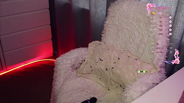 Snapshot of oceaneyesbb chatting on March 17, 2025, 1:29 pm oceaneyesbb online show from March 17, 2025, 1:29 pm