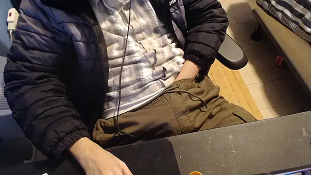 Snapshot of Carterdoesporn chatting on March 2, 2025, 10:58 am Carterdoesporn online show from March 2, 2025, 10:58 am