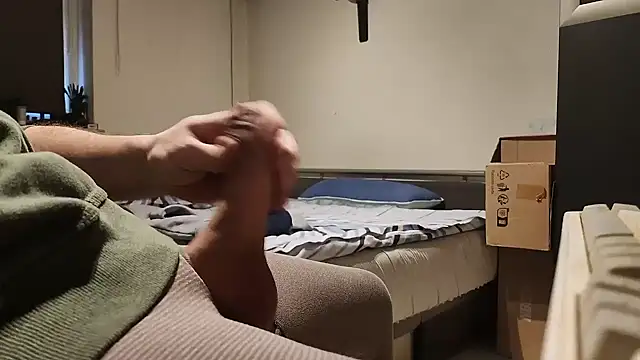 Snapshot of Alphapimmelchen chatting on November 19, 2025, 2:28 pm Alphapimmelchen online show from November 19, 2025, 2:28 pm