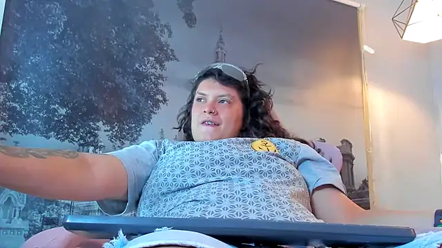 snowflake xxx online show from September 27, 2025, 3:23 am