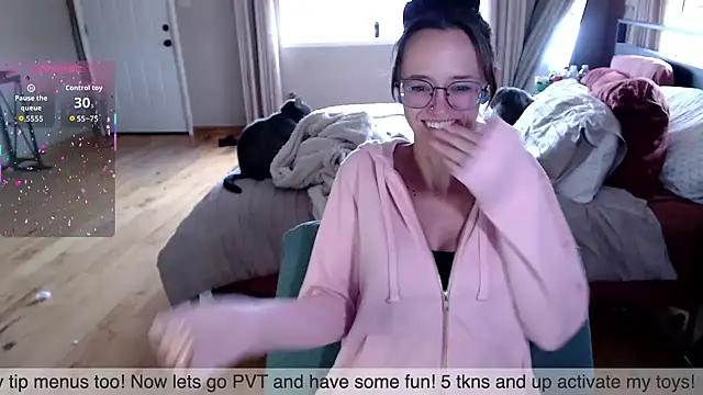 Snapshot of Plantbabeee chatting on October 6, 2025, 5:24 pm Plantbabeee online show from October 6, 2025, 5:24 pm