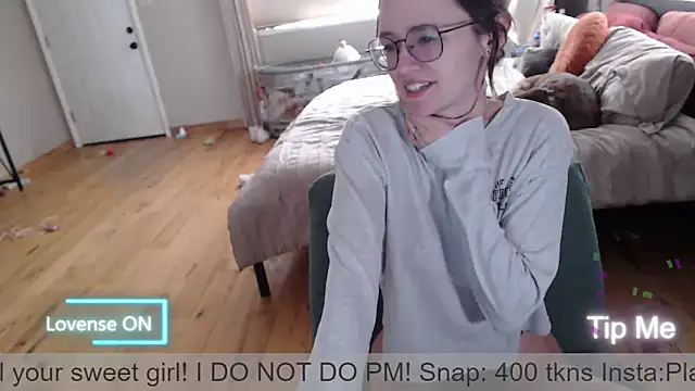 Plantbabeee online show from April 9, 2026, 5:52 pm