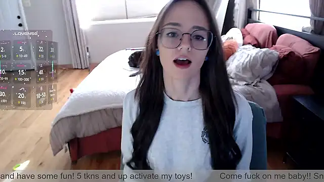 Snapshot of Plantbabeee chatting on November 17, 2025, 5:39 pm Plantbabeee online show from November 17, 2025, 5:39 pm