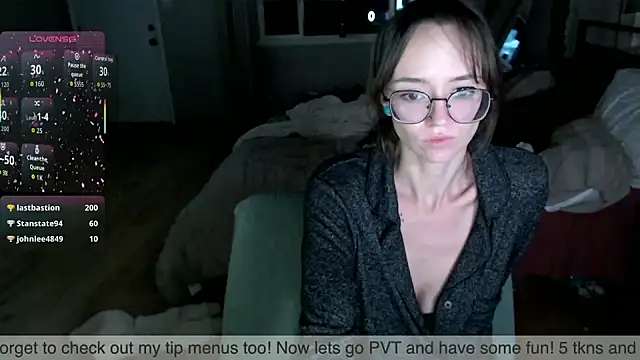 Snapshot of Plantbabeee chatting on October 5, 2025, 3:41 am Plantbabeee online show from October 5, 2025, 3:41 am