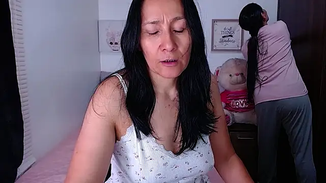 Snapshot of Maira_B chatting on May 4, 2026, 7:50 pm Maira B online show from May 4, 2026, 7:50 pm