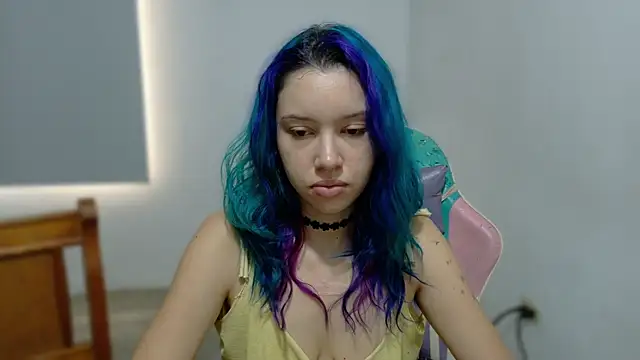 WandaDoll online show from April 13, 2026, 12:09 pm