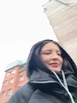 BabeRainbow online show from November 7, 2025, 10:31 am