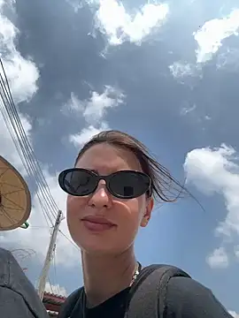 BabeRainbow online show from January 24, 2025, 5:53 am