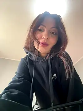 BabeRainbow online show from September 20, 2025, 9:36 am