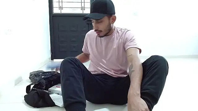 Allisson03 online show from December 21, 2024, 12:49 pm