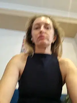 Miss    Mia  online show from March 5, 2026, 8:44 am