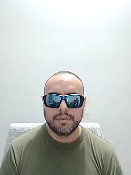 Snapshot of ElSunEagle chatting on May 29, 2026, 3:34 am ElSunEagle online show from May 29, 2026, 3:34 am