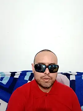 Snapshot of ElSunEagle chatting on May 18, 2026, 2:33 am ElSunEagle online show from May 18, 2026, 2:33 am