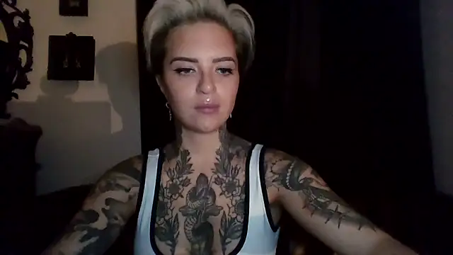 Snapshot of Rubyrichhxo chatting on December 1, 2025, 8:32 pm Rubyrichhxo online show from December 1, 2025, 8:32 pm