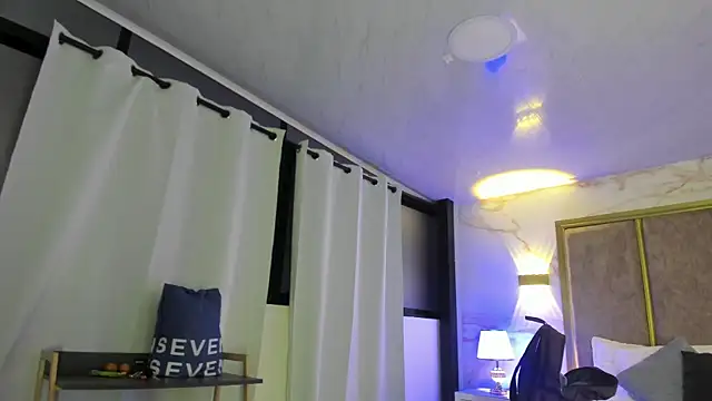 GiselOrtiz online show from April 9, 2026, 8:42 am