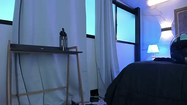 GiselOrtiz online show from April 10, 2026, 11:17 am