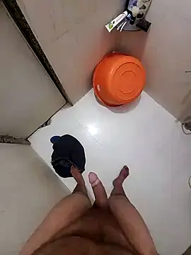 Snapshot of parank2021 chatting on February 10, 2025, 6:24 pm parank2021 online show from February 10, 2025, 6:24 pm