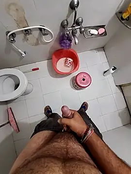 Snapshot of parank2021 chatting on February 17, 2025, 1:15 am parank2021 online show from February 17, 2025, 1:15 am