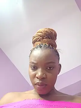 Snapshot of Pretty-queen123 chatting on December 16, 2025, 4:17 am Pretty-queen123 online show from December 16, 2025, 4:17 am