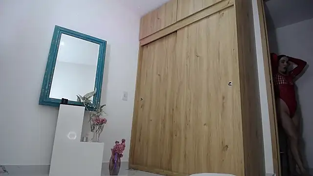 Snapshot of _Lalaa chatting on December 21, 2024, 11:56 pm Lalaa online show from December 21, 2024, 11:56 pm