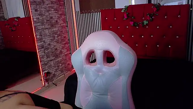 Snapshot of miahernadez303av chatting on January 15, 2026, 3:54 am miahernadez303av online show from January 15, 2026, 3:54 am